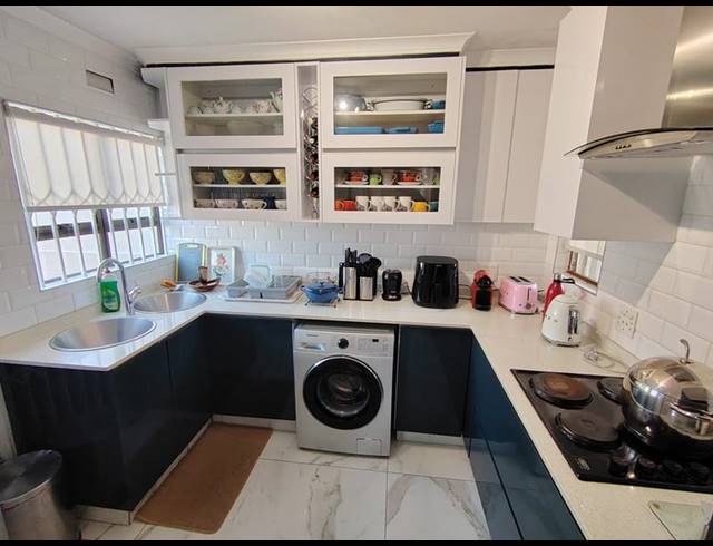 2 BEDROOM TOWNHOUSE FOR SALE IN UMHLANGA CENTRAL